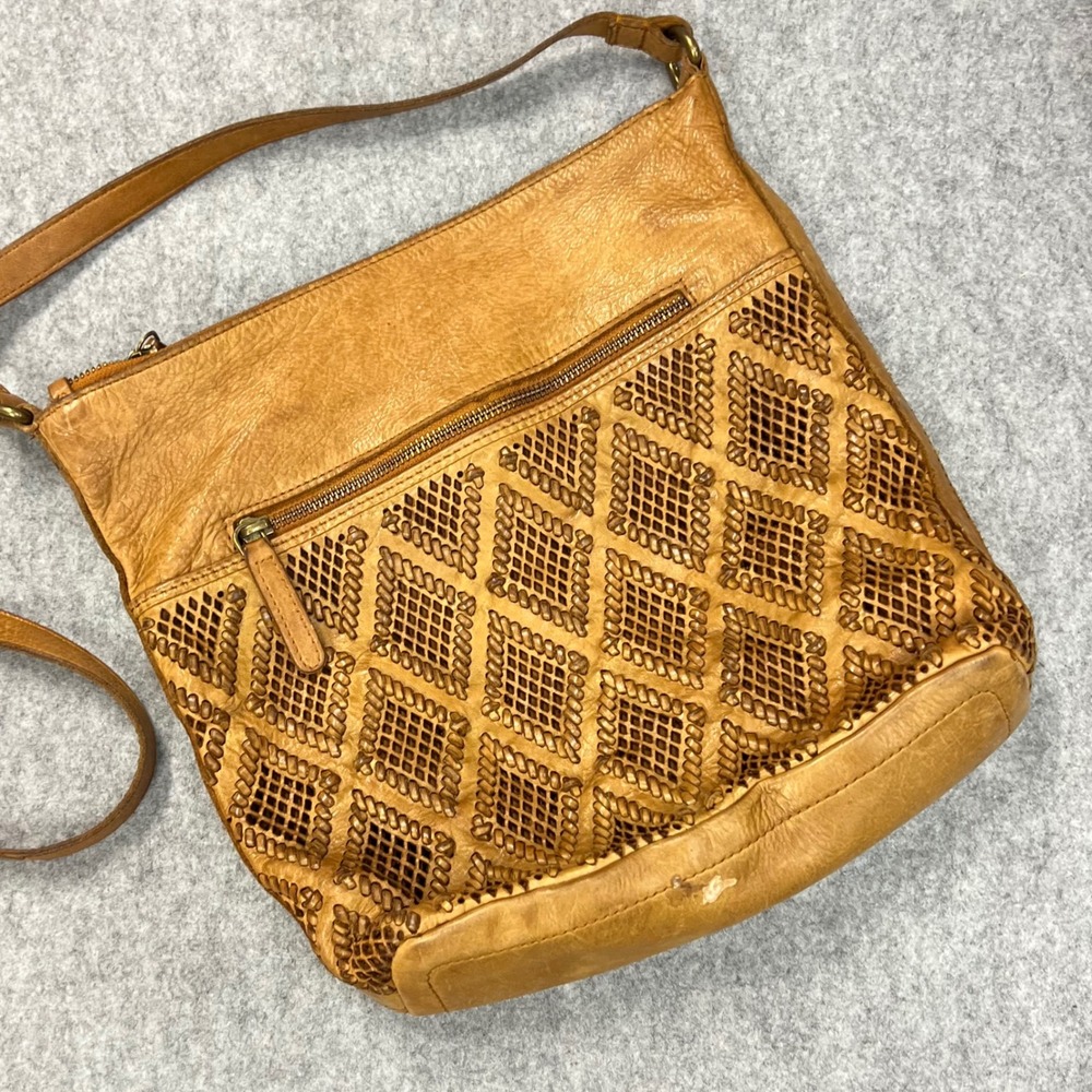 Vilenca Holland Tan Leather Crossbody Bag Woven Laser‎ Cut Diamond Boho Medium